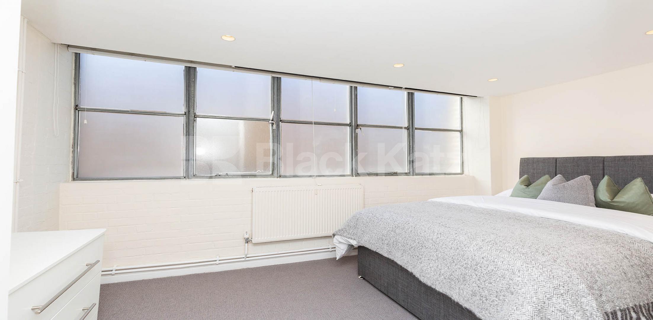 			WAREHOUSE CONVERSION IN ANGEL-OLD STREET-SHOREDITCH, 2 Bedroom, 1 bath, 1 reception Flat			 EAGLE HOUSE-EAGLE WHARF ROAD, ANGEL-OLD STREET-SHOREDITCH